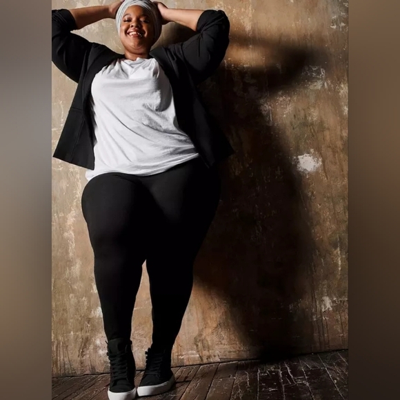 Torrid Black Crop Pixie Pants 3r  regular - Picture 4 of 10